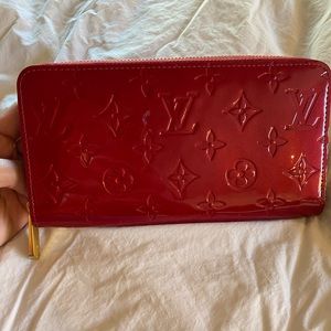 Louis Vuitton Monogram Zippy Wallet